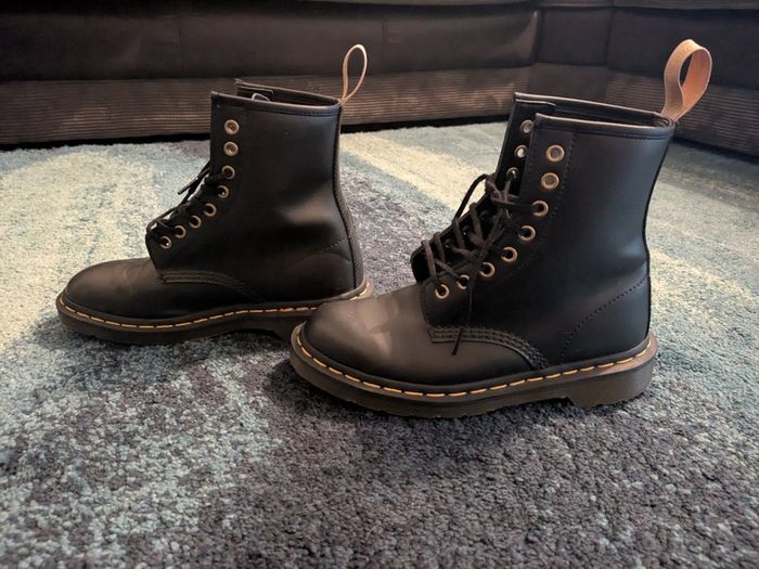 Dr. Martens - size 5