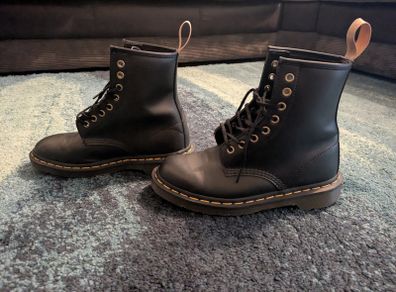 Dr. Martens - size 5