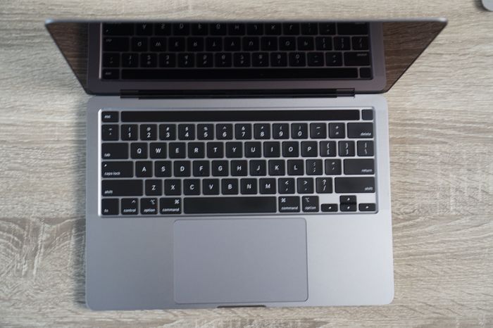 MacbBook Pro 13" 2020 | 10th Gen i5 2.0GHz | 16GB | 512GB