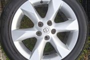 17" Genuine Nissan Juke Alloys with tyres