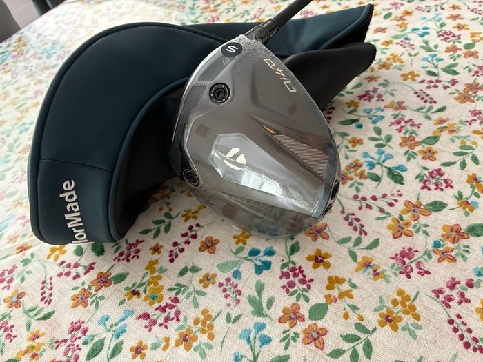 Brand new TaylorMade QI4D driver