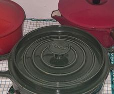 le creuset pots