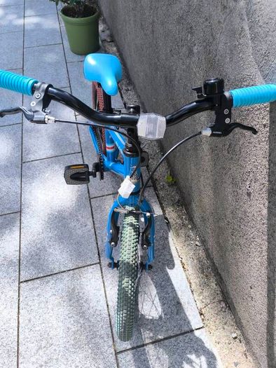 kids 16 inch Raleigh pop bike