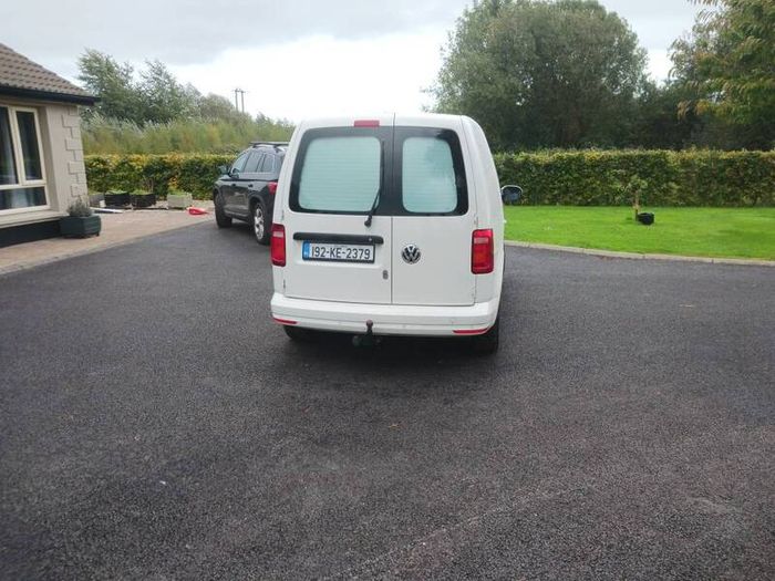 Volkswagen Caddy van 192