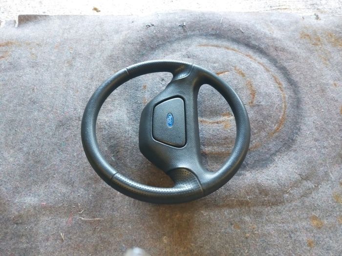 Escort RS turbo/XR3i steering wheel