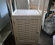 Bathroom cabinet