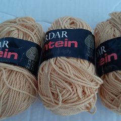 New vintage 100% wool knitting/crochet/crafts