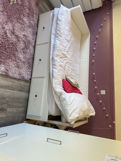 Hemnes Ikea Day Bed with 2 mattresses