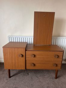 antique dressing table