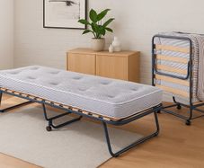 Como folding bed