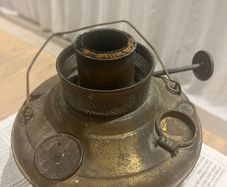 Valor oil lamp