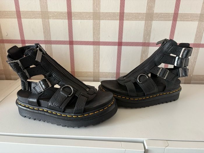 dr martin sandals