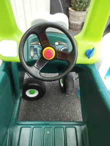 Little Tikes ride on Dino car & Pump