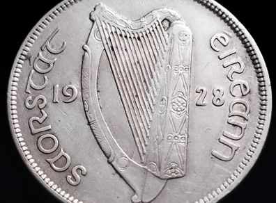 #887 - Ireland - 1928 - Half Crown - Silver - KM.8