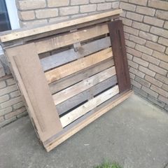 Free heavy wood pallet