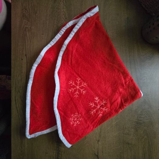 Christmas tree skirt