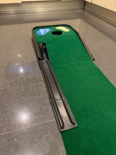 Masters Hazard Putting Mat