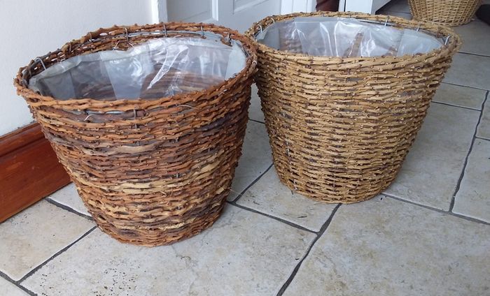 Weaved Plant Pots (2) Twigs