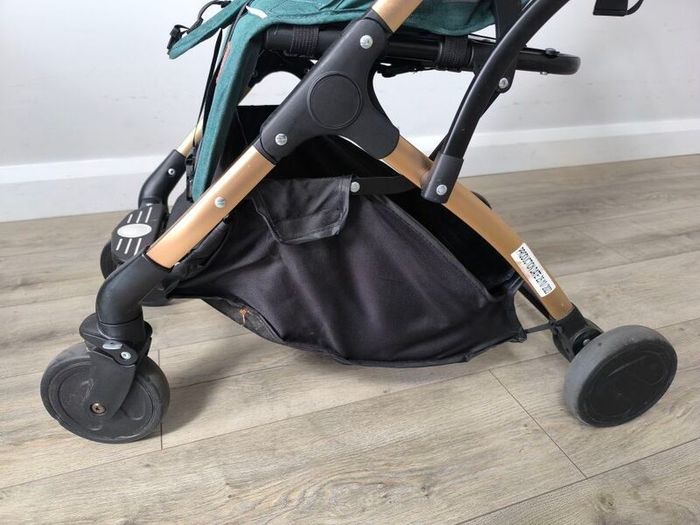 Lejoux travel stroller green and gold