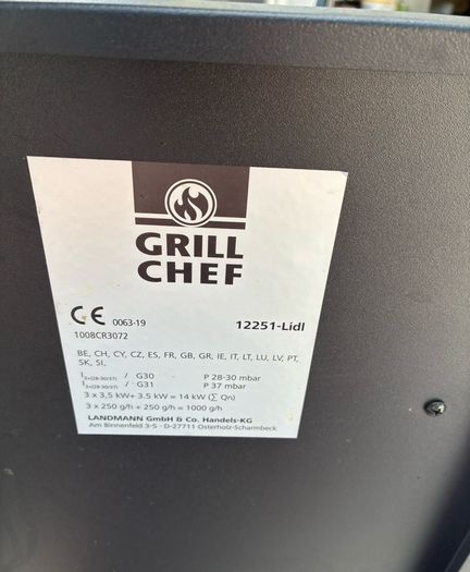Chef Grill Gas BBQ With Side Burner and Accessories