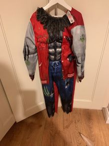 childs halloween costume 7-8yrs