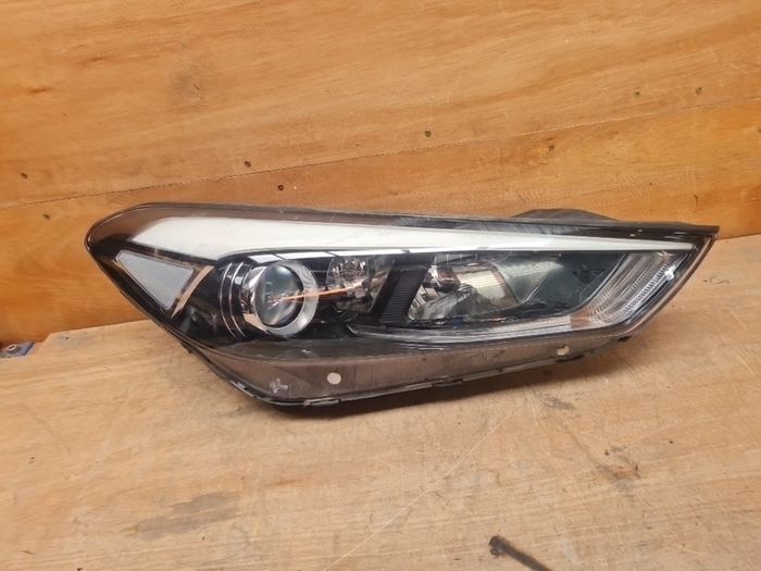 Hyundai tucson 2015-18 headlight