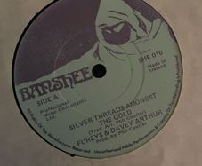 A selection of The Furey brothers Billy Furey & Davey Arthur singles in vg+ condition. Only 2 euros each