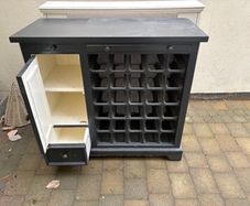Wine cabinet