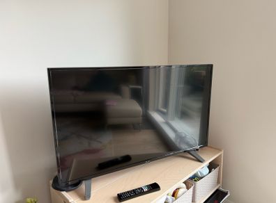 Solas 43" UHD Smart TV with HDR