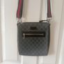 Gucci mens cross body bag Image 2