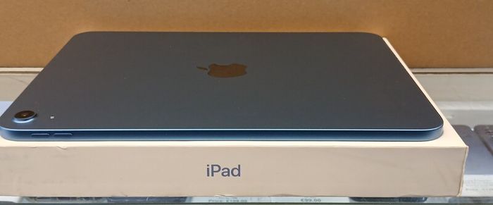Apple iPad A16  (A3354) 11" 128GB Blue, WiFi  MD4A4KN/A Maximum capacity :100% Cycle count: 1