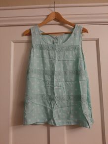 Mint green top - Medium
