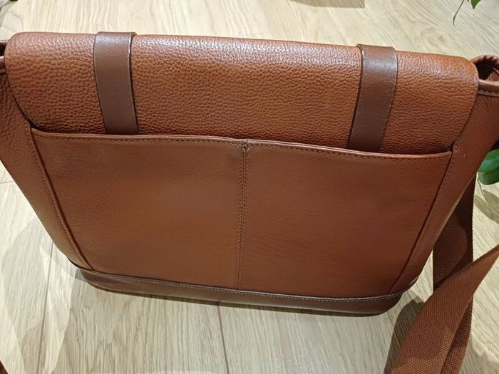 Leather messenger bag