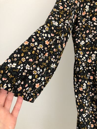Dress size 4-6 like new