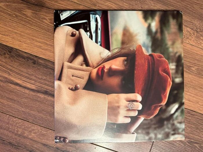 TaylorSwift Red (Taylors Version)- RED Vinyl - Limited Release