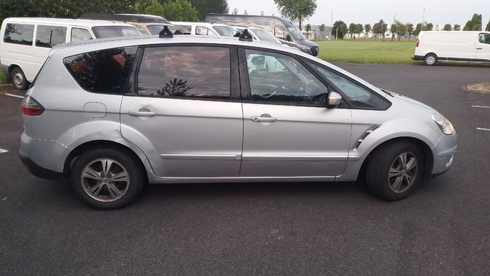 2010 Ford S-Max