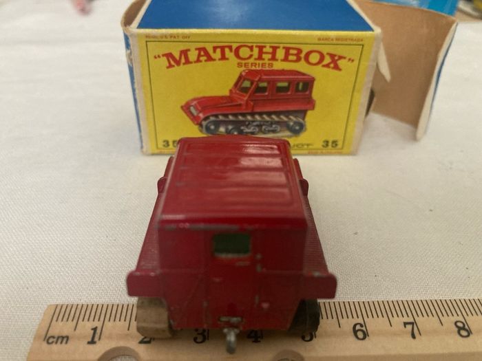 Matchbox 35. Snow-trac. 1964. In box. Missing tracks, price reflects.