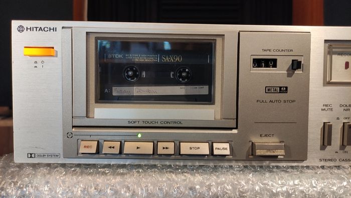 Hitachi D-E 25 Cassette Tape Deck