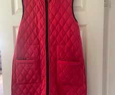 Carolyn Donnelly The Edit | Reversible Quilted Long Gilet (Red/Black)
