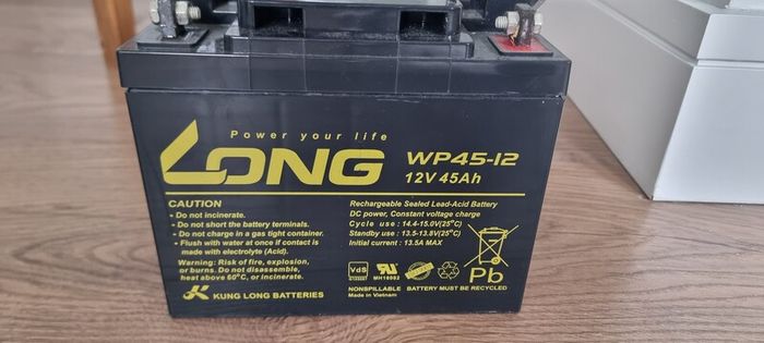 leasure bateries 12V 45ah have 3 of them