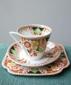 Royal Vale Vintage Teacup, Saucer and Plate