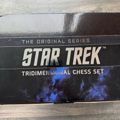 Star trek tridimensional chess set