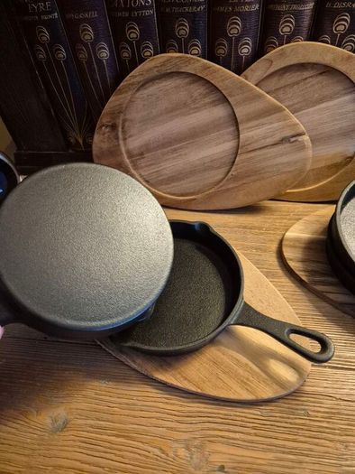 Cast Iron Mini Skillet Set with Wooden Serving Boards (Set of 4)