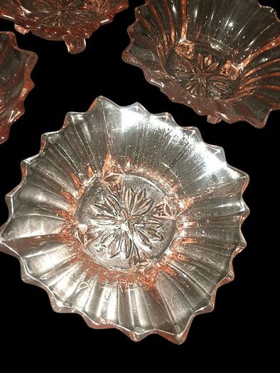4 x Brockwitz footed prism dish