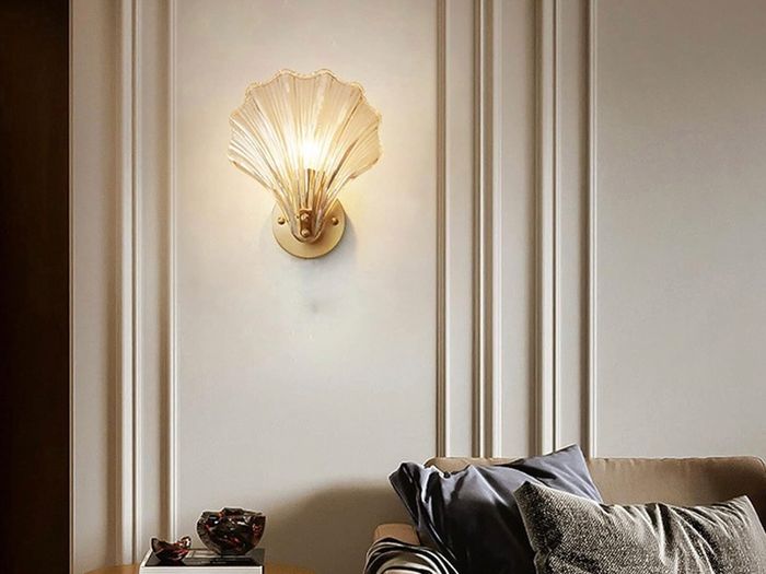 Shell wall light