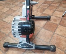 Turbomuin trainer