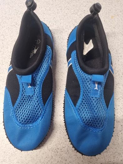Swim Aqua shoes size 3