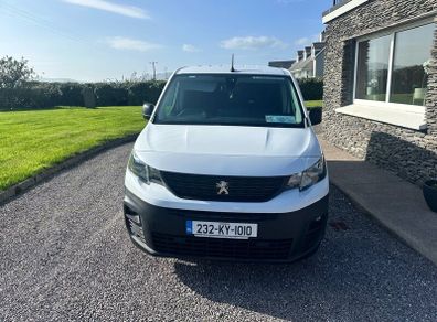 2023 Peugeot Partner van for sale
