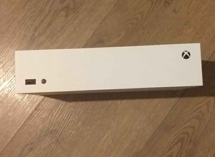 Xbox Series S 512GB White - Very Good Condition