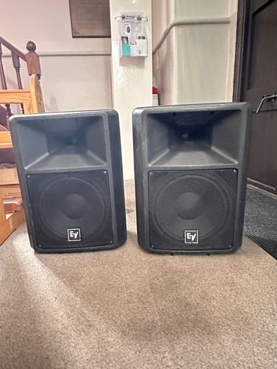 2x EV SX300 speakers